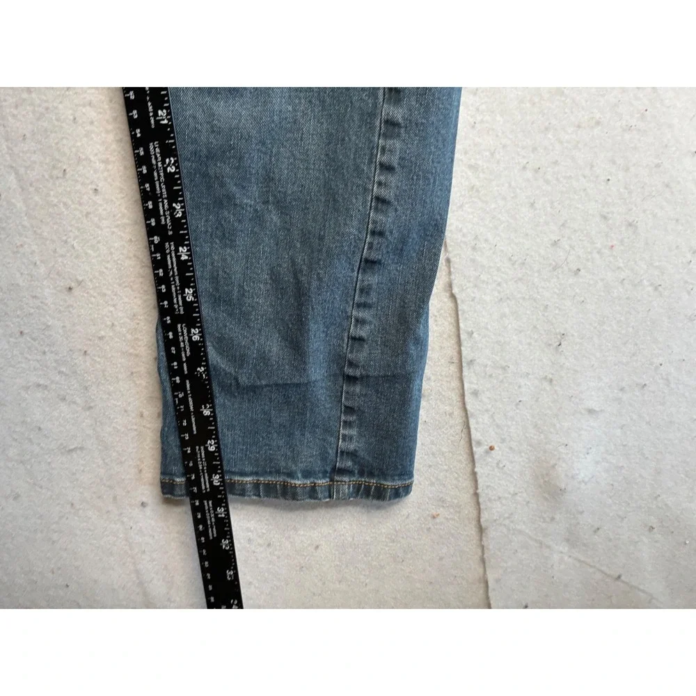 Wrangler Athletic Fit Jeans Mens 34x32 Medium Wash Blue Denim 1090ATWHX